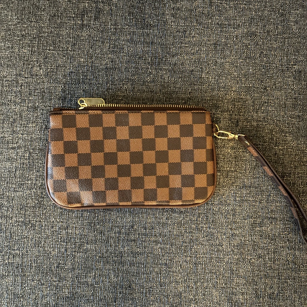 Checkered Brown Wristlet